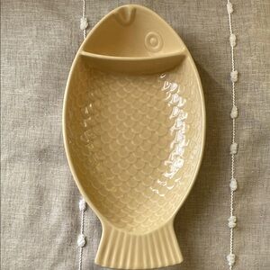 Hall 1150 USA Fish-Shaped Ceramic divided serving dish Platter Vintage/ MCM